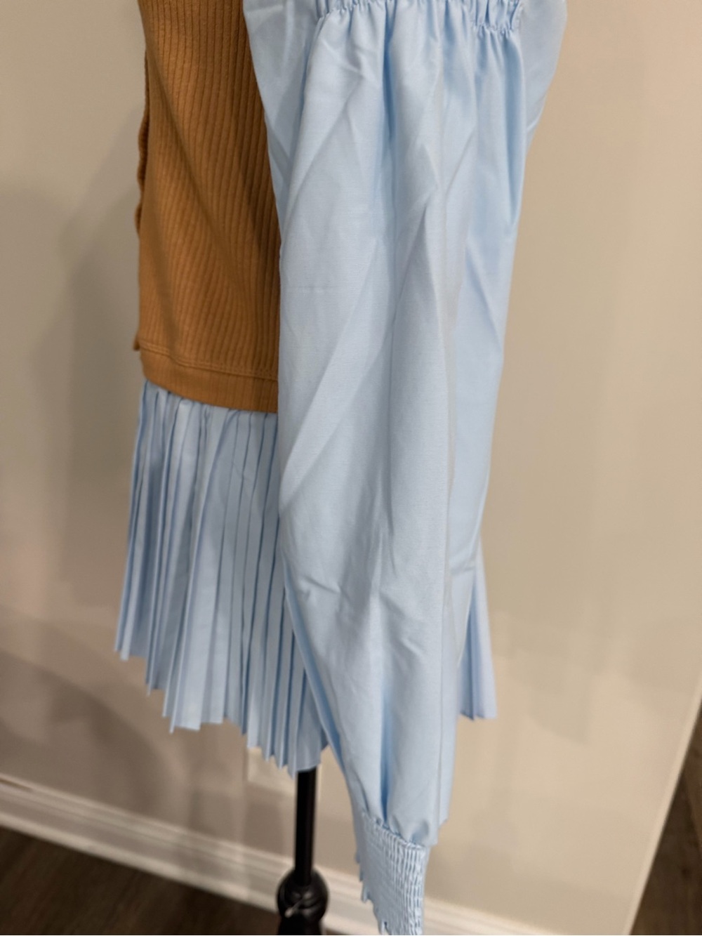 Anthropologie Women’s Ribbed Button-Front Pleated Light Blue Blouse M - Picture 7 of 12